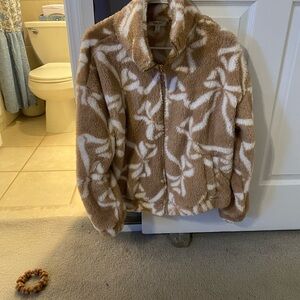 Cozy Tan and White Patterned Fleece Jacket